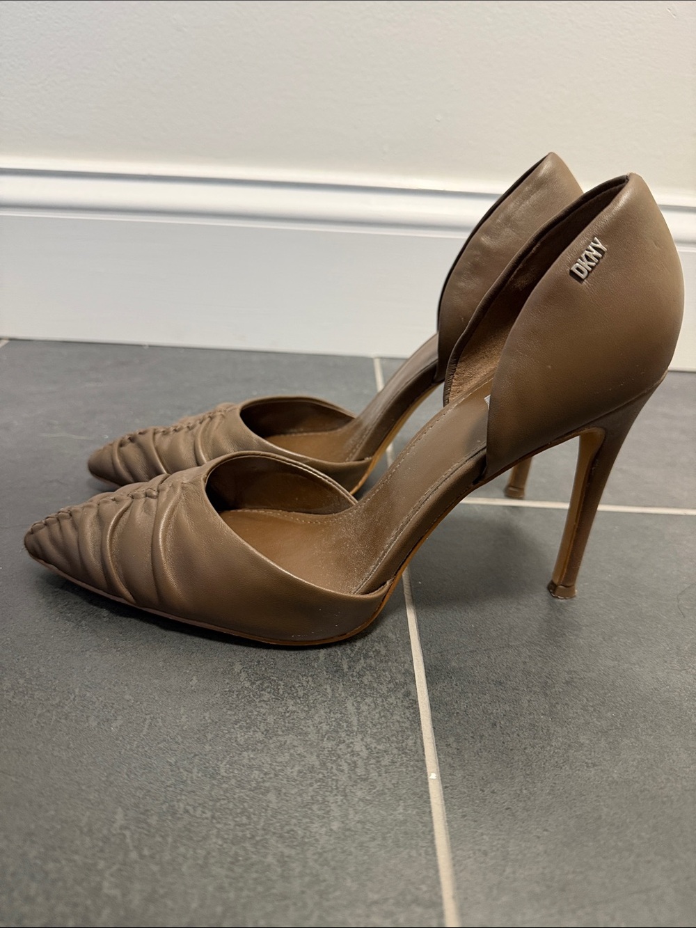 DKNY Taupe Brown D'Orsay Pointed-Toe Stiletto Heels